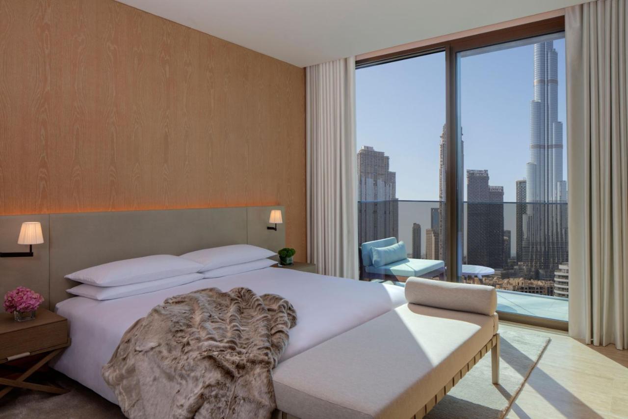 One-Bedroom Deluxe King Suite Balcony Burj Khalifa View,1350748198:JPEG